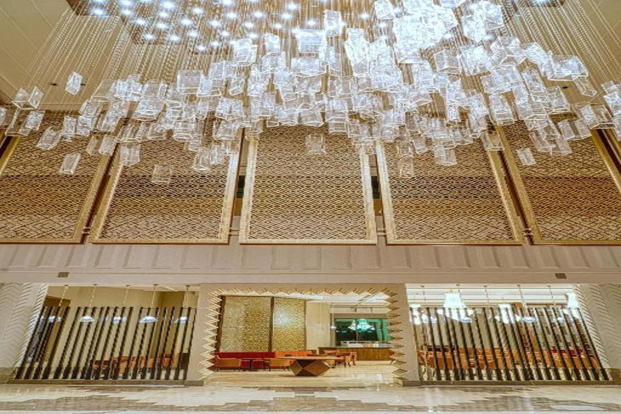 The Leela Gandhinagar Hotel Екстериор снимка