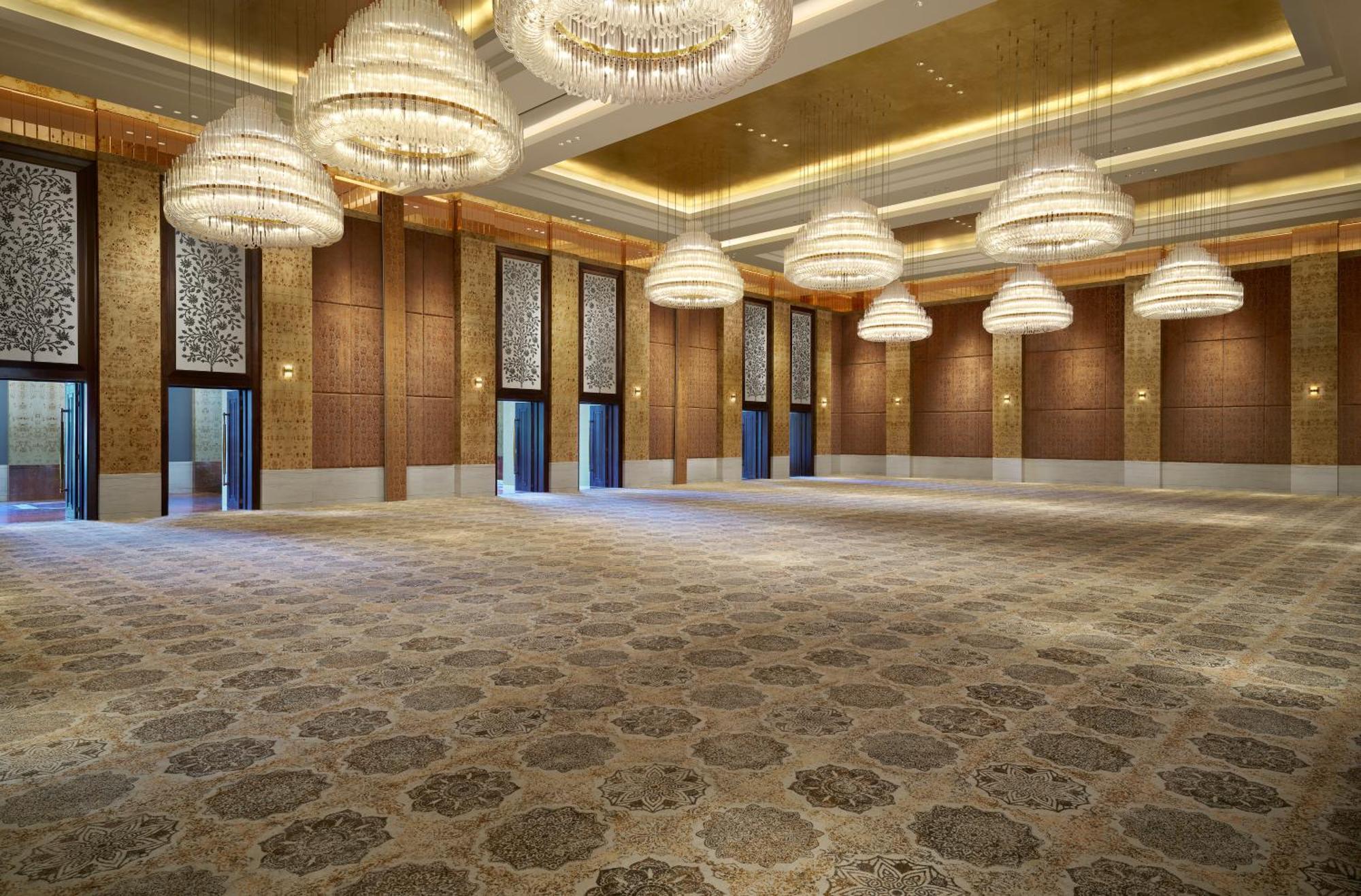 The Leela Gandhinagar Hotel Екстериор снимка