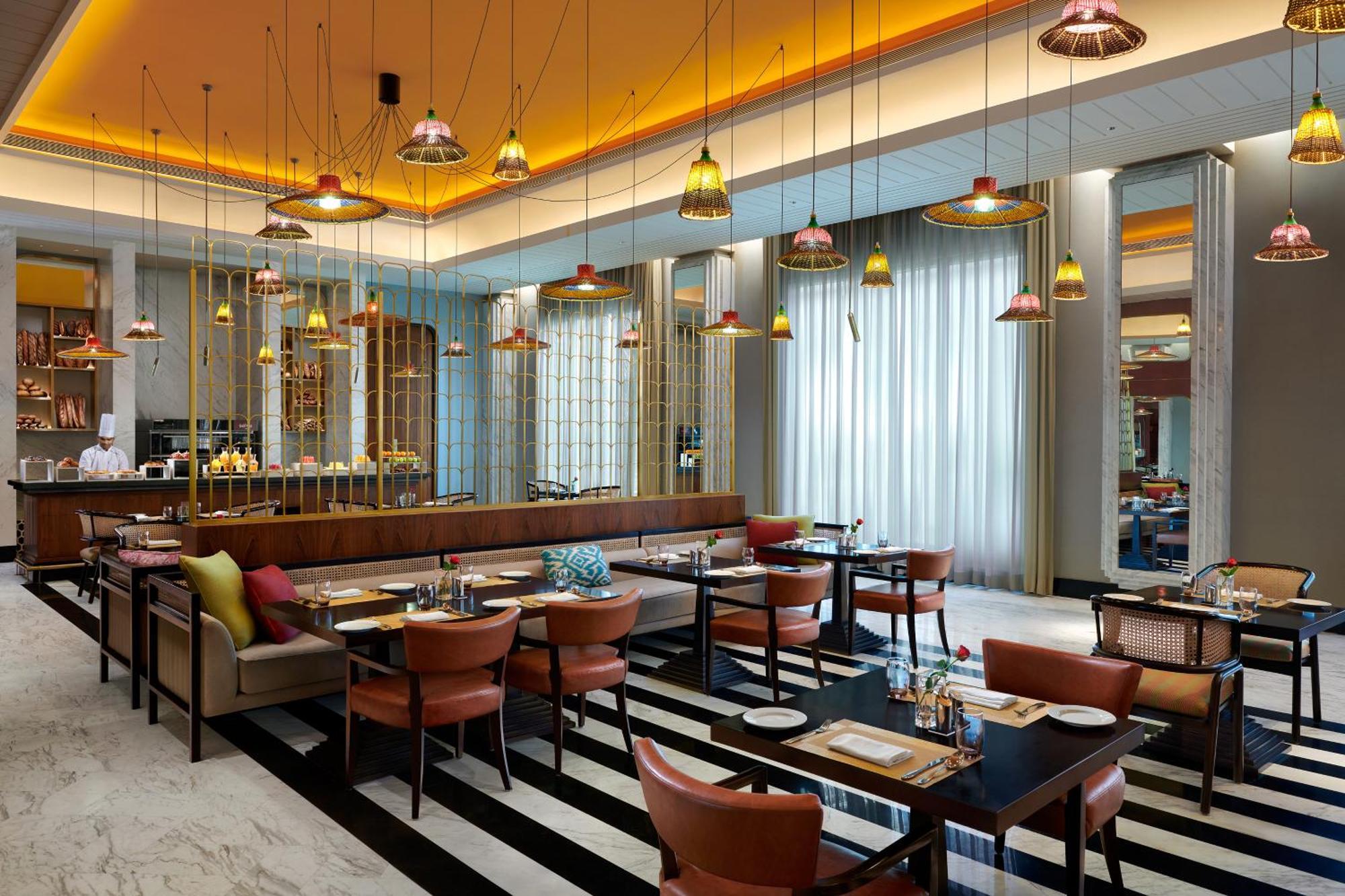 The Leela Gandhinagar Hotel Екстериор снимка